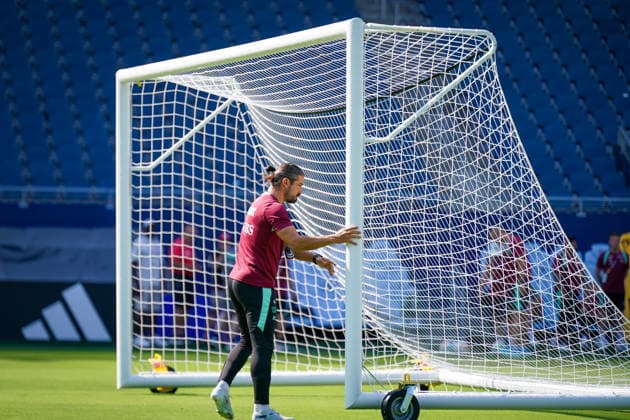USA: Fußball FIFA World Cup, WM, Weltmeisterschaft, Fussball 2026, WM, Weltmeisterschaft, Viertelfinale, Matchday -2, Training Schweizer Nationalmannschaft vor dem Viertelfinalspiel Argentinien vs Schweiz im Sporting KC Stadium in Kansas City, Kansas: Davide Calla (Assistenz-Trainer, Schweiz) *** USA Soccer 2026 FIFA World Cup, World Cup, World Championship, Quarterfinals, Matchday 2, Swiss national team training ahead of the Argentina vs. Switzerland quarterfinal match at Sporting KC Stadium in Kansas City, Kansas; Davide Calla, Assistant Coach, Switzerland Copyright: xJOERANxSTEINSIEKx