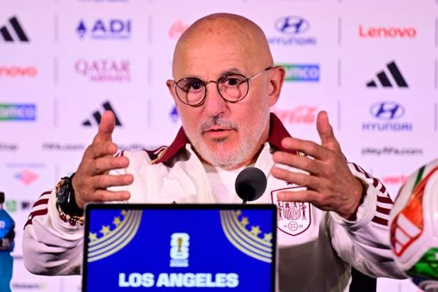 Belgian national football team - FIFA World Cup, WM, Weltmeisterschaft, Fussball 2026 - media activities 09 07 2026 LOS ANGELES, UNITED STATES OF AMERICA - JULY 09 : De La Fuente Luis head coach of Spain talking to the press during a press conference, PK, Pressekonferenz prior to Spain vs Belgium match at the SoFi - stadium during the FIFA World Cup 2026 on July 9, 2026 in Los Angeles, United States of America, 09 07 2026 Los Angeles United States of America  Copyright: xJanxDexMeuleneirx