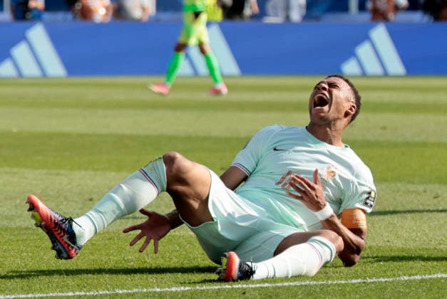 FOXBOROUGH, MA - JULY 09: Kylian Mbappe 10 of France reacts to a foul during a FIFA World Cup, WM, Weltmeisterschaft, Fussball 2026 Quarterfinal match between France and Morocco on July 9, 2026 at Boston Stadium in Foxborough, Massachusetts.(Photo by Fred Kfoury III Icon Sportswire) SOCCER: JUL 09 FIFA World Cup 26 Quarter-Final - France v Morocco EDITORIAL USE ONLY Icon482260709052