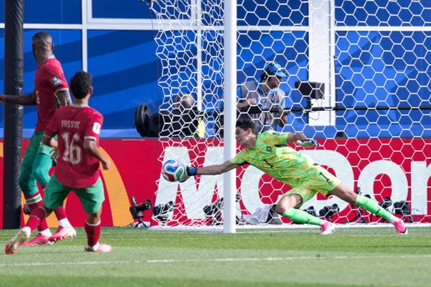 Yassine Bounou of Morocco makes a save during a FIFA Men’s World Cup 2026 quarter-final football match between France and Morocco at Boston Stadium, in Foxborough on July 09th 2026 (Photo by Alexandra Fechete SPP)  Copyright: xAlexandraxFechete SPPx Sportspressphoto_SPR188220