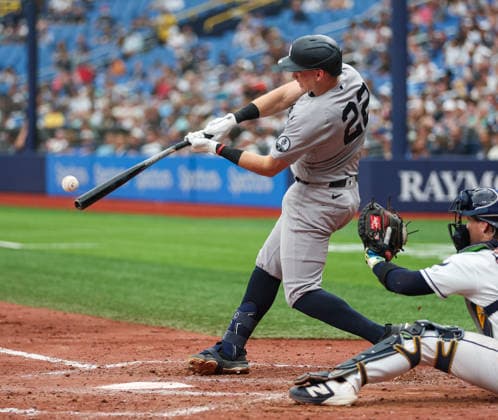July 9, 2026, St. Petersburg, Florida, USA: New York Yankees first baseman BEN RICE (22) hits a pitch during a game against the Tampa Bay Rays. The Tampa Bay Rays hosted the New York Yankees at Tropicana Field. Rice hit two home runs to help the Yankees win 12:4 win over the Rays. MLB, Baseball Herren, USA 2026: New York Yankees 12:4 Tampa Bay Rays  - ZUMAm299 20260709_znp_m299_012 Copyright: xTaylorxMcFeex