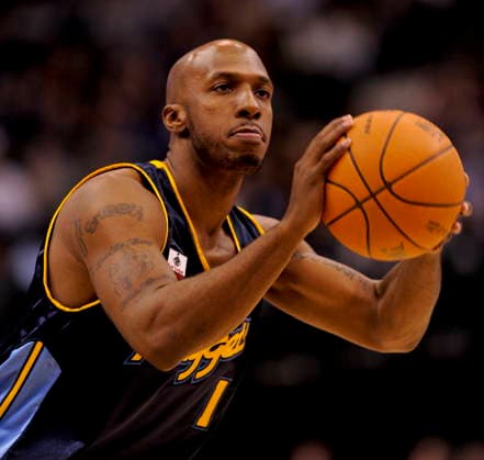 USA BASKETBALL NBA, Basketball Herren, USA ALL STAR NBA All Star Three-Point Shootout epa02030600 Denver Nuggets Chauncey Billups shoots during the NBA All-Star Three-Point Shootout at the American Airlines Arena in Dallas, Texas, USA, 13 February 2010. Dallas United States  Copyright: xPAULxBUCKx