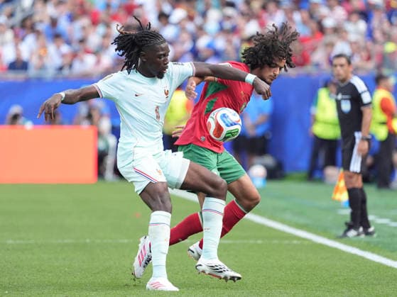 260710 -- BOSTON, July 10, 2026 -- Manu Kone L of France competes during the quarter final match between France and Morocco at the 2026 FIFA World Cup, WM, Weltmeisterschaft, Fussball at Boston Stadium in Boston, the United States, July 9, 2026. SPU.S.-BOSTON-FOOTBALL-FIFA WORLD CUP-QUARTER FINAL-FRA VS MAR LuixSiuxWai  (SP)U.S.-BOSTON-FOOTBALL-FIFA WORLD CUP-QUARTER FINAL-FRA VS MAR IMAGO LuixSiuxWai  imago images 0861207371