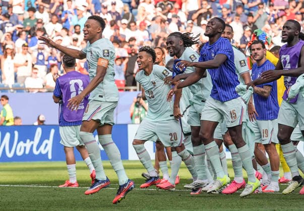260710 -- BOSTON, July 10, 2026 -- Players of France celebrate for victory after the quarter final match between France and Morocco at the 2026 FIFA World Cup, WM, Weltmeisterschaft, Fussball at Boston Stadium in Boston, the United States, July 9, 2026. SPU.S.-BOSTON-FOOTBALL-FIFA WORLD CUP-QUARTER FINAL-FRA VS MAR LuixSiuxWai  (SP)U.S.-BOSTON-FOOTBALL-FIFA WORLD CUP-QUARTER FINAL-FRA VS MAR IMAGO LuixSiuxWai  imago images 0861210705