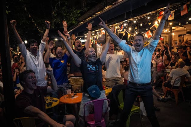 (260710) -- PARIS, July 10, 2026 -- French fans react as they watch a broadcast of the 2026 FIFA World Cup, WM, Weltmeisterschaft, Fussball quarterfinal football match between France and Morocco in Paris, France, July 9, 2026. (Photo by Xinhua) (SP)FRANCE-PARIS-FIFA WORLD CUP-FRANCE VS MOROCCO-FANS AurelienxMorissard 