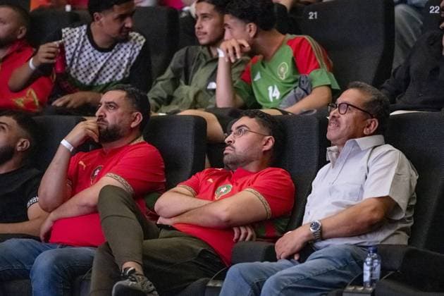 UTRECHT - Morocco fans in the Kinepolis cinema watch the match between France and Morocco in the quarter-finals of the World Cup. ROBIN UTRECHT ANP netherlands out - belgium out  Copyright: xx x563231519x originalFilename: 563231519.jpg Utrecht UTRECHT - Morocco fans in the Kinepolis cinema watch the match between France and Morocco in the quarter-finals of the W xVIxIMAGO ANPxIVx imago images 0861206776 originalFilename: 0861206776st.jpg