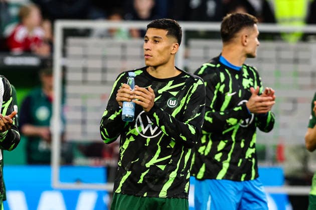 Adam Daghim (VfL Wolfsburg,11) - 1. Fussball Bundesliga Saison 2025-2026 Punktspiel VfL Wolfsburg vs. FC Bayern München in der Volkswagen Arena in Wolfsburg - Aktion,Fussball,Deutschland,Mann,Männer,09.05.2026 *** Adam Daghim, VfL Wolfsburg, 11 1, 2025–2026 Bundesliga season, league match between VfL Wolfsburg and FC Bayern Munich at the Volkswagen Arena in Wolfsburg; action, soccer, Germany, man, men, May 9, 2026