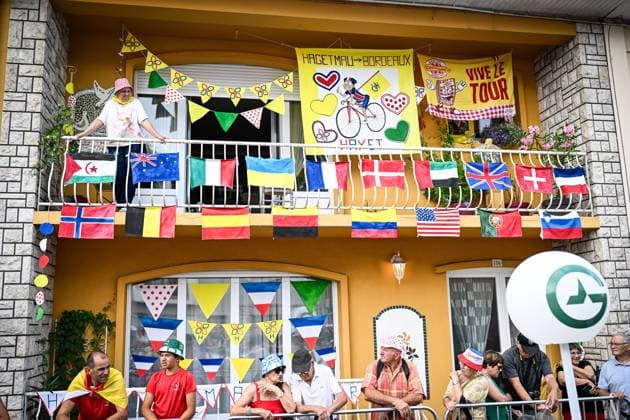 spectators pictured at the start of stage 7 of the 2026 Tour de France cycling race, a stage of 175km from Hagetmau to Bordeaux, on Friday 10 July 2026. The 113th edition of the Tour de France starts on Saturday 4 July in Barcelona, Spain, and will finish in Paris, France on the 26th of July. JASPERxJACOBS  x180857567x