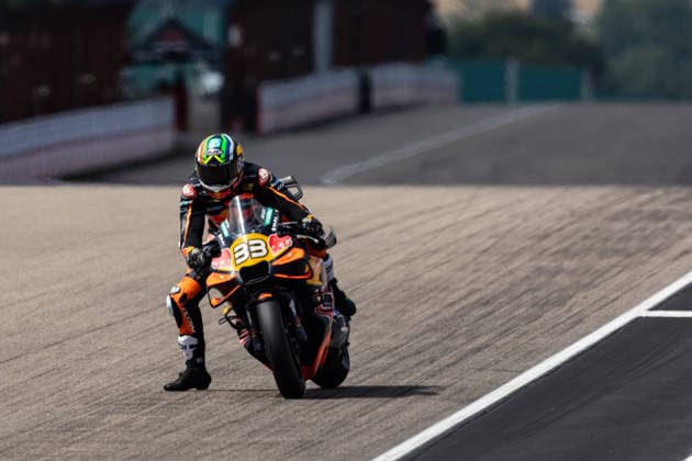 GER, Großer Preis von Deutschland, MotoGP. 11. Lauf, FIM Motorrad-Weltmeisterschaft. 10.07.2026, Sachsenring, Hohenstein-Ernstthal, GER, Großer Preis von Deutschland, MotoGP. 11. Lauf, FIM Motorrad-Weltmeisterschaft. 33, Brad Binder, Red Bull KTM Factory Racing Â Foto: Alexander Trienitz Hohenstein-Ernstthal Sachsenring Sachsen Deutschland *** GER, German Grand Prix, MotoGP Round 11, FIM Motorcycle World Championship, July 10, 2026, Sachsenring, Hohenstein Ernstthal, GER, German Grand Prix, MotoGP Round 11, FIM Motorcycle World Championship 33, Brad Binder, Red Bull KTM Factory Racing. Photo by Alexander Trienitz, Hohenstein Ernstthal, Sachsenring, Saxony, Germany