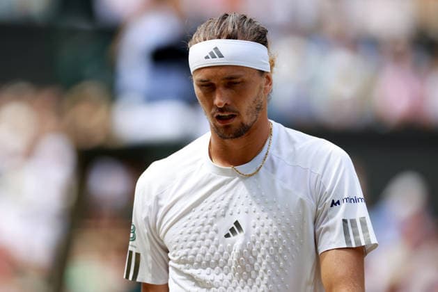 Alexander Zverev during his semi final match Wimbledon Tennis Championships, Day 12, The All England Lawn Tennis and Croquet Club, London, UK - 10 Jul 2026London The All England Lawn Tennis and United Kingdom  Copyright: xJamesxMarsh Shutterstockx 16981029ac