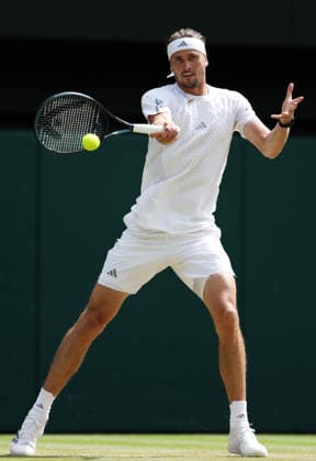 Alexander Zverev during his semi final match Wimbledon Tennis Championships, Day 12, The All England Lawn Tennis and Croquet Club, London, UK - 10 Jul 2026London The All England Lawn Tennis and United Kingdom  Copyright: xKieranxMcManus Shutterstockx 16981026ai