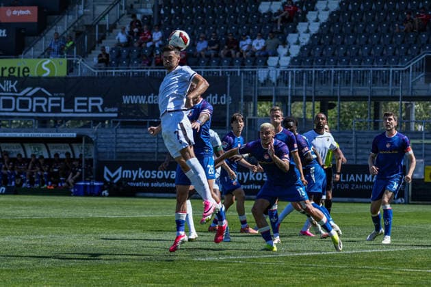 Testspiel: SV Sandhausen vs. 1. FC Kaiserslautern, 10.07.2026 David MamutoviÄ‡ (SV Sandhausen, 7) mit einem Kopfball Testspiel: SV Sandhausen vs. 1. FC Kaiserslautern, Stadion am Hardtwald, 10.07.2026 DFB DFL REGULATIONS PROHIBIT ANY USE OF PHOTOGRAPHS AS IMAGE SEQUENCES AND OR QUASI-VIDEO. *** Friendly Match: SV Sandhausen vs. 1 FC Kaiserslautern, July 10, 2026, David Mamutovic SV Sandhausen, 7 with a header Friendly match SV Sandhausen vs. 1 FC Kaiserslautern, Stadion am Hardtwald, July 10, 2026 DFB and DFL regulations prohibit any use of photographs as image sequences and or quasi-video Copyright: xBEAUTIFULxSPORTS Boscox