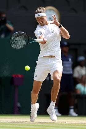 Alexander Zverev during his semi final match Wimbledon Tennis Championships, Day 12, The All England Lawn Tennis and Croquet Club, London, UK - 10 Jul 2026London The All England Lawn Tennis and United Kingdom  Copyright: xKieranxMcManus Shutterstockx 16981026bb