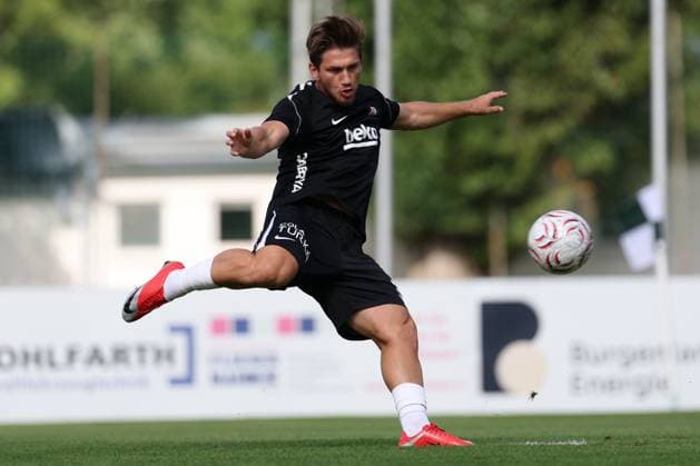 10 July 2026 – SOCCER – FRIENDLY GAME (MEN), Besiktas Istanbul (TUR) vs RTS Widzew Lodz (POL) Semih Kilicsoy (besiktas) warms up before the match Mattersburg Pappelstadion, Mattersburg, Austria Pappelstadion Austria