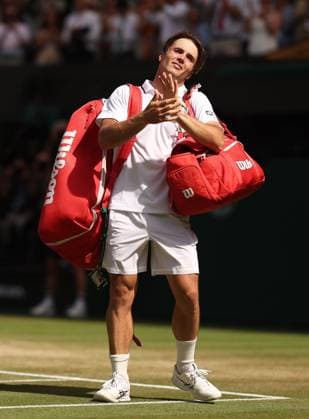Arthur Fery acknowledges the crowd after defeat in his Semi-Final match Wimbledon Tennis Championships, Day 12, The All England Lawn Tennis and Croquet Club, London, UK - 10 Jul 2026London The All England Lawn Tennis and United Kingdom  Copyright: xEllaxLing Shutterstockx 16981028ch