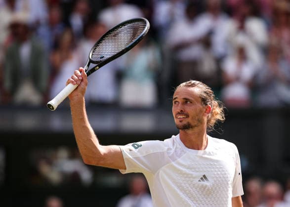 Alexander Zverev (GER) bedankt sich bei den Zuschauern, Fans, Jubel, Freude, Emotion, Herren Einzel, Men s Singles Tennis - Wimbledon 2026 - Grand Slam ITF ATP, Tennis Herren WTA, Tennis Damen - AELTC - London - - Great Britain - 10 July 2026. *** Alexander Zverev (GER) thanks the spectators, fans, cheers, joy, emotion, Men s Singles, Men s Singles Tennis, Wimbledon 2026, Grand Slam, ITF, ATP, WTA, AELTC, London, Great Britain, July 10, 2026 Copyright: xJuergenxHasenkopfx