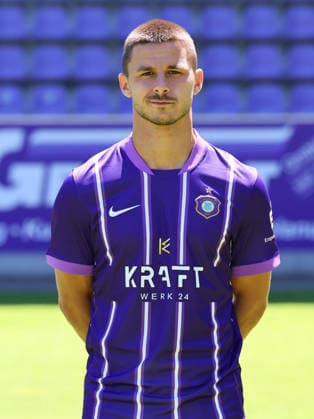 Erz.Aue - Teamfoto Regionalliga Nordost Patrick Kapp (16, Aue), FC Erzgebirge Aue; Regionalliga Nordost,Ê Porträttermin, 2026 2027, , Aue, 09.07.2026, Erzgebirgsstadion, Fußball, Regionalliga Nordost, Nur für journalistische Zwecke. Only for editorial use! , *** Erz Aue Team Photo, Northeast Regional League, Patrick Kapp 16, Aue, FC Erzgebirge Aue, Northeast Regional League, Portrait Session, 2026–2027, , Aue, July 9, 2026, Erzgebirgsstadion, soccer, Northeast Regional League, For editorial use only, Picture Point