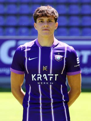 Erz.Aue - Teamfoto Regionalliga Nordost Maxim Burghardt (21, Aue), FC Erzgebirge Aue; Regionalliga Nordost,Ê Porträttermin, 2026 2027, , Aue, 09.07.2026, Erzgebirgsstadion, Fußball, Regionalliga Nordost, Nur für journalistische Zwecke. Only for editorial use! , *** Erz Aue Team Photo, Northeast Regional League, Maxim Burghardt 21, Aue, FC Erzgebirge Aue, Northeast Regional League, Portrait Session, 2026–2027, , Aue, July 9, 2026, Erzgebirgsstadion, Soccer, Northeast Regional League, For journalistic purposes only, Picture Point