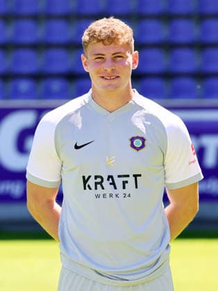 Erz.Aue - Teamfoto Regionalliga Nordost Max Uhlig (36, Aue), FC Erzgebirge Aue; Regionalliga Nordost,Ê Porträttermin, 2026 2027, , Aue, 09.07.2026, Erzgebirgsstadion, Fußball, Regionalliga Nordost, Nur für journalistische Zwecke. Only for editorial use! , *** Erz Aue Team Photo, Northeast Regional League, Max Uhlig 36, Aue, FC Erzgebirge Aue, Northeast Regional League, Portrait Session, 2026–2027, , Aue, July 9, 2026, Erzgebirgsstadion, soccer, Northeast Regional League, For editorial use only, Picture Point