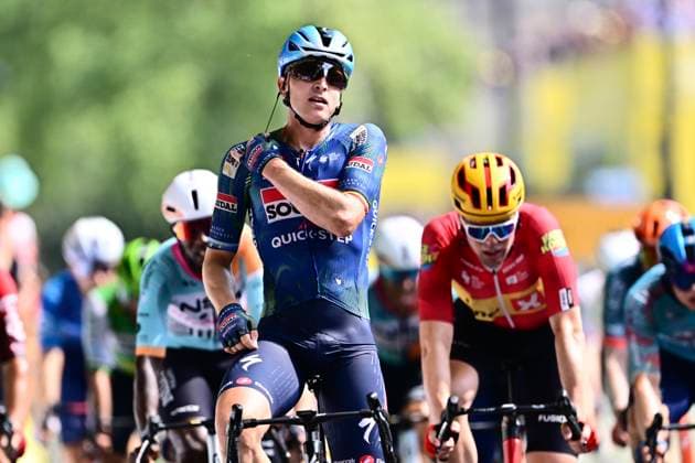 Tour de France 2026 Stage 7 BORDEAUX, FRANCE - JULY 10 : Merlier Tim (BEL) of Soudal Quick-Step wins the sprint, second place for Waerenskjold Soren (NOR) of Uno-X Mobility, third place for Girmay Biniam (ERI) of NSN Cycling Team during stage 7 of the 113rd edition of Tour de France an UCI World Tour 2.UWT cycling road race stage for Men Elite of 175 km with start in Hagetmau and finish in Bordeaux on July 10, 2026 in Bordeaux, France, 10 07 2026 Bordeaux France  Copyright: xLucaxBettinix