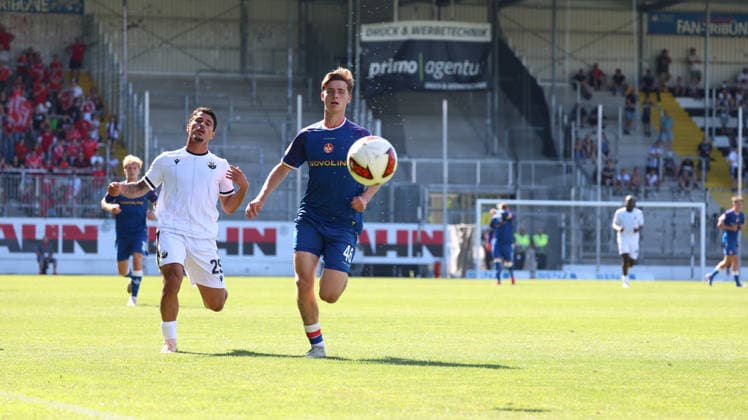 10.07.2026, xrekx, Fussball Testspiel, SV Sandhausen - 1. FC Kaiserslautern v.l. Kian Scheer (1.FC Kaiserslautern) (DFL DFB REGULATIONS PROHIBIT ANY USE OF PHOTOGRAPHS as IMAGE SEQUENCES and or QUASI-VIDEO) Sandhausen *** July 10, 2026, xrekx, Soccer Friendly Match, SV Sandhausen vs. FC Kaiserslautern, photo by Kian Scheer, FC Kaiserslautern. DFL and DFB regulations prohibit any use of photographs as image sequences and or quasi-video. Sandhausen