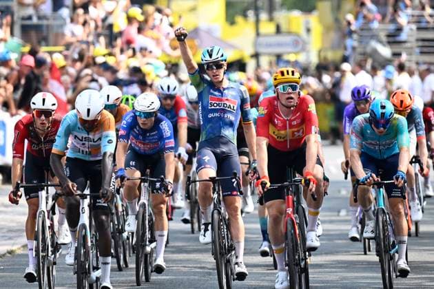 Tour de France 2026 Stage 7 BORDEAUX, FRANCE - JULY 10 : Merlier Tim (BEL) of Soudal Quick-Step wins the sprint, second place for Waerenskjold Soren (NOR) of Uno-X Mobility, third place for Girmay Biniam (ERI) of NSN Cycling Team, Kanter Max (GER) of XDS Astana Team, Philipsen Jasper (BEL) of Alpecin - Premier Tech during stage 7 of the 113rd edition of Tour de France an UCI World Tour 2.UWT cycling road race stage for Men Elite of 175 km with start in Hagetmau and finish in Bordeaux on July 10, 2026 in Bordeaux, France, 10 07 2026 Bordeaux France  Copyright: xTomasxSiskx