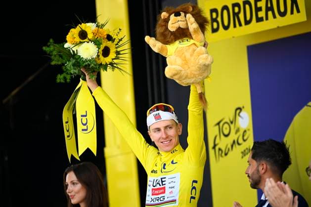 Tour de France 2026 Stage 7 BORDEAUX, FRANCE - JULY 10 : Pogacar Tadej (SLO) of UAE Team Emirates - XRG pictured with the yellow jersey during the podium ceremony of stage 7 of the 113rd edition of Tour de France an UCI World Tour 2.UWT cycling road race stage for Men Elite of 175 km with start in Hagetmau and finish in Bordeaux on July 10, 2026 in Bordeaux, France, 10 07 2026 Bordeaux France  Copyright: xTomasxSiskx