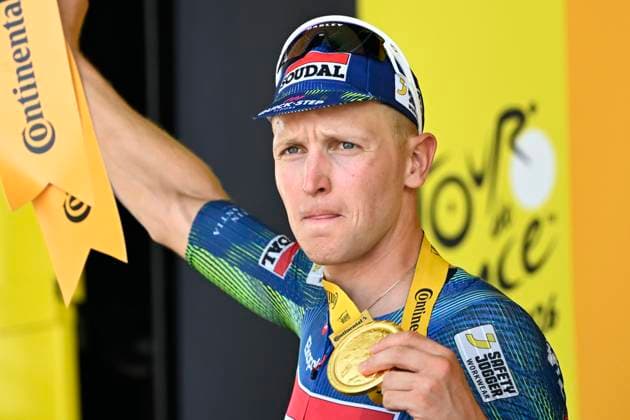 Tour de France 2026 Stage 7 BORDEAUX, FRANCE - JULY 10 : Merlier Tim (BEL) of Soudal Quick-Step pictured during the podium ceremony of stage 7 of the 113rd edition of Tour de France an UCI World Tour 2.UWT cycling road race stage for Men Elite of 175 km with start in Hagetmau and finish in Bordeaux on July 10, 2026 in Bordeaux, France, 10 07 2026 Bordeaux France  Copyright: xTomasxSiskx