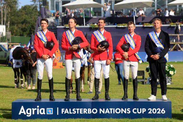 FALSTERBO, SWEDEN 20260710 Swiss team, fom left GaÃ«tan Joliat, Martin Fuchs Steve Guerdat, Jason Smith och Peter van der Waaij wins the Falsterbo Nations Cup International jumping during the Falsterbo horse show in Falsterbo, Sweden July 10, 2026. FALSTERBO SWEDEN x10600x *** FALSTERBO, SWEDEN, July 10, 2026 The Swiss team, from left: Gaëtan Joliat, Martin Fuchs, Steve Guerdat, Jason Smith, and Peter van der Waaij wins the Falsterbo Nations Cup International show jumping competition during the Falsterbo Horse Show in Falsterbo, Sweden, on July 10, 2026. FALSTERBO, SWEDEN x10600x  Copyright: xAndreasxHillergren TTx FALSTERBO HORSE SHOW 2026