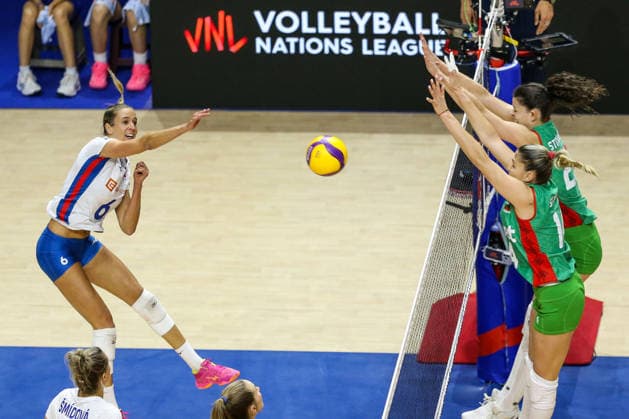 Bulgaria v Czech Republic - Women s Volleyball Nations League BELGRADE, SERBIA - JULY 10: Players of Bulgaria and the Czech Republic compete during the FIVB Volleyball Women s Nations League match between Bulgaria and the Czech Republic at Belgrade Arena in Belgrade, Serbia, on July 10, 2026. Filip Stevanovic Anadolu Belgrade Serbia. Editorial use only. Please get in touch for any other usage.  Copyright: x2026xAnadoluxFilipxStevanovicx