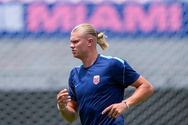 Sport Bilder des Tages World Cup 2026 Fort Lauderdale, Florida , USA 20260710. Erling Braut Haaland training with the Norwegian men s national football team at Inter Miami CF Stadium. Photo: Fredrik Varfjell NTB Fort Lauderdale, Florida United States EDITORIAL USE ONLY. RESTRICTED USE FOR BETTING COMPANIES Ref:_SPOOAJJPWI2uPk.jpg *** 2026 World Cup, Fort Lauderdale, Florida, USA 20260710 Erling Braut Haaland training with the Norwegian men’s national soccer team at Inter Miami CF Stadium. Photo: Fredrik Varfjell, NTB. Fort Lauderdale, Florida, United States. EDITORIAL USE ONLY. RESTRICTED USE FOR BETTING COMPANIES.  Copyright: xFredrikxVarfjellx xNTBx