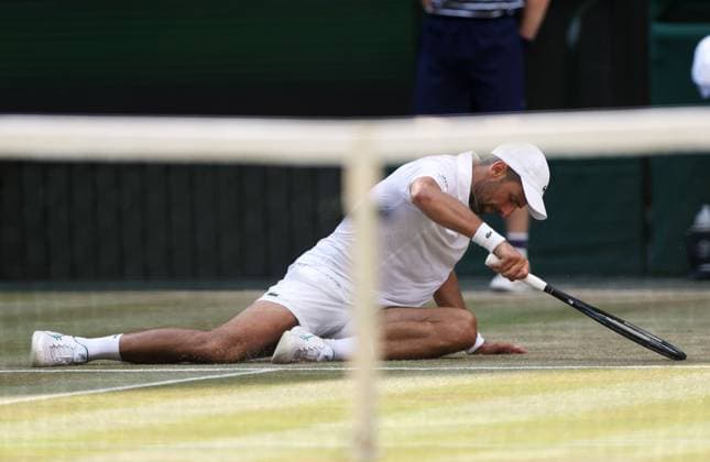 Novak Djokovic falls during his semi final match Wimbledon Tennis Championships, Day 12, The All England Lawn Tennis and Croquet Club, London, UK - 10 Jul 2026London The All England Lawn Tennis and United Kingdom  Copyright: xKieranxMcManus Shutterstockx 16981026es