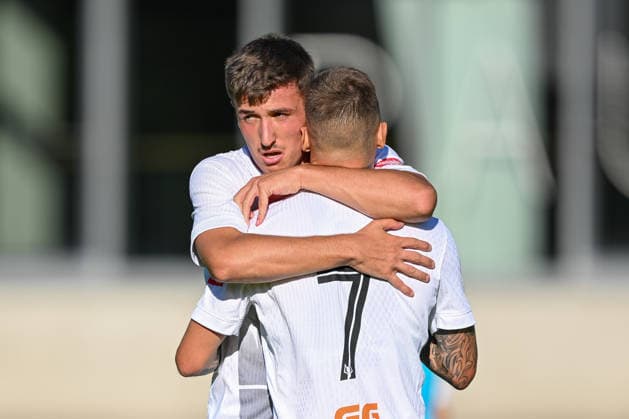 SOCCER - Wattens vs Zhytomyr, test match SCHWAZ,AUSTRIA,10.JUL.26 - SOCCER - ADMIRAL Bundesliga, Premier League, WSG Tirol vs FC Polissya Zhytomyr, test match. Image shows the rejoicing of Lindon Emerllahu and Oleksandr Nazarenko (Zhytomyr).  GEPAxpictures xDanielxSchoenherr