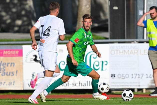 SOCCER - Wattens vs Zhytomyr, test match SCHWAZ,AUSTRIA,10.JUL.26 - SOCCER - ADMIRAL Bundesliga, Premier League, WSG Tirol vs FC Polissya Zhytomyr, test match. Image shows Lindon Emerllahu (Zhytomyr) and Nemanja Celic (Wattens).  GEPAxpictures xDanielxSchoenherr