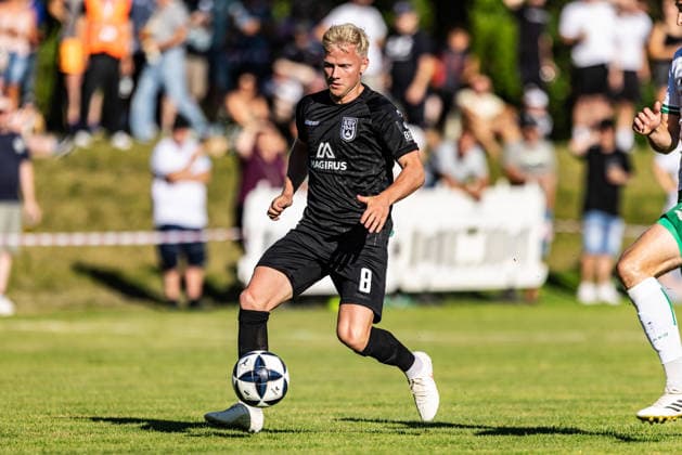 10.07.2026, Fussball, Saison 2026 2027, Regionalliga Südwest, Nebenplatz Vöhringen, Testspiel, SSV Ulm 1846 Fußball - VfB Eichstätt 10.07.2026, Fussball, Saison 2026 2027, Regionalliga Südwest, Nebenplatz Vöhringen, Testspiel, SSV Ulm 1846 Fußball - VfB Eichstätt Freisteller Einzelbild 8 Per Lockl (SSV Ulm 1846 Fußball) Foto: Lucca Fundel Vöhringen Nebenplatz Bayern Deutschland *** July 10, 2026, Soccer, 2026–2027 Season, Regionalliga Southwest, Vöhringen Auxiliary Field, Friendly Match, SSV Ulm 1846 vs. VfB Eichstätt, July 10, 2026, Soccer, 2026–2027 Season, Regionalliga Southwest, Vöhringen Auxiliary Field, Friendly Match, SSV Ulm 1846 Soccer vs. VfB Eichstätt, Cropped Single Image 8 by Lockl, SSV Ulm 1846 Soccer, Photo by Lucca Fundel, Vöhringen Auxiliary Field, Bavaria, Germany