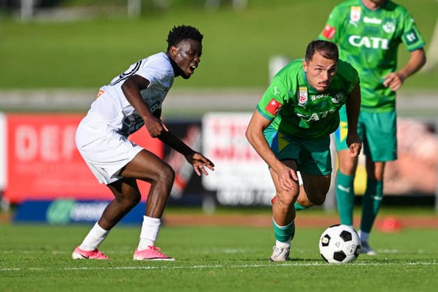 SOCCER - Wattens vs Zhytomyr, test match SCHWAZ,AUSTRIA,10.JUL.26 - SOCCER - ADMIRAL Bundesliga, Premier League, WSG Tirol vs FC Polissya Zhytomyr, test match. Image shows Borel Tomandzoto (Zhytomyr) and Murat Satin (Wattens).  GEPAxpictures xDanielxSchoenherr