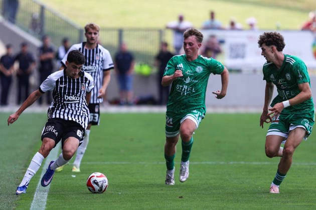 Besiktas v Mattersburg - Friendly MATTERSBURG, AUSTRIA - JULY 10: Ali Pagda (L) of Besiktas competes for the ball during a pre-season friendly match between Besiktas and Mattersburg at Pappelstadion in Mattersburg, Austria, on July 10, 2026. Muhammed Ali Yigit Anadolu Mattersburg Austria. Editorial use only. Please get in touch for any other usage.  Copyright: x2026xAnadoluxMuhammedxAlixYigitx