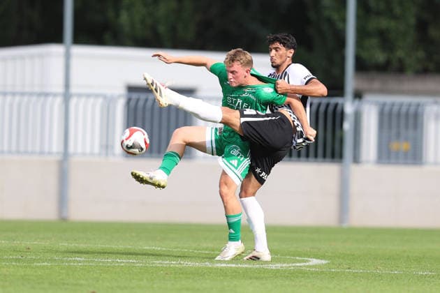 Besiktas v Mattersburg - Friendly MATTERSBURG, AUSTRIA - JULY 10: Players compete for the ball during a pre-season friendly match between Besiktas and Mattersburg at Pappelstadion in Mattersburg, Austria, on July 10, 2026. Muhammed Ali Yigit Anadolu Mattersburg Austria. Editorial use only. Please get in touch for any other usage.  Copyright: x2026xAnadoluxMuhammedxAlixYigitx