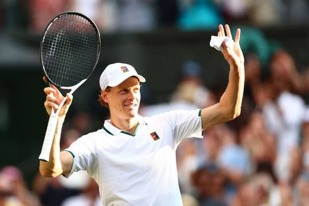 Jannik Sinner celebrates winning his semi final match Wimbledon Tennis Championships, Day 12, The All England Lawn Tennis and Croquet Club, London, UK - 10 Jul 2026London The All England Lawn Tennis and United Kingdom  Copyright: xJamesxMarsh Shutterstockx 16981029gd