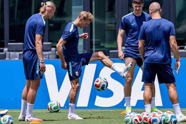 July 10, 2026, Fort Lauderdale, Florida, USA: Martin Odegaard 10 and Erling Haaland 9 of Norway attend a Norway soccer team training session prior to a World Cup 26 Quarter-Final match between Norway and England. Soccer 2026: World Cup 26 - Norway Training.  - ZUMAa257 20260710_zsp_a257_024 Copyright: xChrisxArjoonx