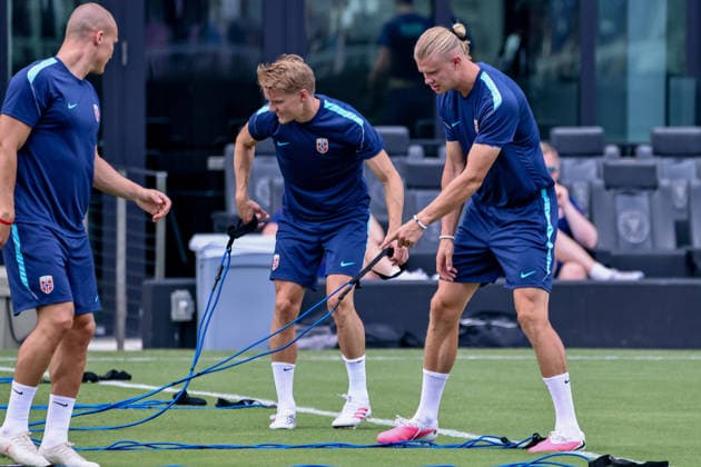 July 10, 2026, Fort Lauderdale, Florida, USA: Martin Odegaard 10 and Erling Haaland 9 of Norway attend a Norway soccer team training session prior to a World Cup 26 Quarter-Final match between Norway and England. Fort Lauderdale USA - ZUMAa257 20260710_zsp_a257_008 Copyright: xChrisxArjoonx