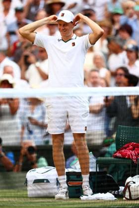 Jannik Sinner celebrates winning his semi final match Wimbledon Tennis Championships, Day 12, The All England Lawn Tennis and Croquet Club, London, UK - 10 Jul 2026London The All England Lawn Tennis and United Kingdom  Copyright: xJamesxMarsh Shutterstockx 16981029gh