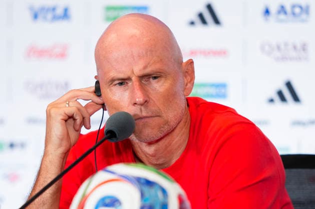 Fotball-VM 2026 Miami Gardens, Florida , USA 20260710. Norges landslagssjef Stale Solbakken under en pressekonferanse med Norges herrelandslag i fotball pa Miami stadion, for kvartfinalen i fotball-VM 2026 mellom Norge og England. Foto: Fredrik Varfjell NTB Miami Gardens, Florida USA EDITORIAL USE ONLY. RESTRICTED USE FOR BETTING COMPANIES Ref:_SPOAuPAQNSMZWw.jpg *** 2026 FIFA World Cup Miami Gardens, Florida, USA 20260710 Norway’s national team coach Stale Solbakken during a press conference with the Norwegian men’s national soccer team at Miami Stadium, ahead of the quarterfinal match between Norway and England at the 2026 FIFA World Cup. Photo by Fredrik Varfjell, NTB, Miami Gardens, Florida, USA. EDITORIAL USE ONLY. RESTRICTED USE FOR BETTING COMPANIES.  Copyright: xFredrikxVarfjellx xNTBx