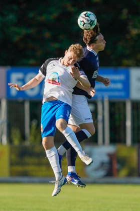 10.07.2026, Stadion, Jeddeloh, GER, 3. Liga, Testspiel SV Meppen vs SSV Jeddeloh II, Kopfball Luis Sprekelmeyer (SV Meppen 19) DFL REGULATIONS PROHIBIT ANY USE OF PHOTOGRAPHS AS IMAGE SEQUENCES AND OR QUASI-VIDEO. Jeddeloh Niedersachsen Deutschland Stadion *** July 10, 2026, Stadium, Jeddeloh, GER, 3rd Division, Friendly Match: SV Meppen vs. SSV Jeddeloh II, Header by Luis Sprekelmeyer, SV Meppen 19. DFL regulations prohibit any use of photographs as image sequences and or quasi-video. Jeddeloh, Lower Saxony, Germany, Stadium