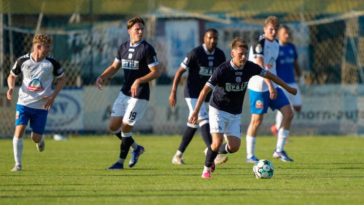 10.07.2026, Stadion, Jeddeloh, GER, 3. Liga, Testspiel SV Meppen vs SSV Jeddeloh II, Thorben Deters (SV Meppen 14) DFL REGULATIONS PROHIBIT ANY USE OF PHOTOGRAPHS AS IMAGE SEQUENCES AND OR QUASI-VIDEO. Jeddeloh Niedersachsen Deutschland Stadion *** July 10, 2026, Stadium, Jeddeloh, GER, 3rd Division, Friendly Match: SV Meppen vs. SSV Jeddeloh II, Thorben Deters SV Meppen 14 DFL REGULATIONS PROHIBIT ANY USE OF PHOTOGRAPHS AS IMAGE SEQUENCES AND OR QUASI-VIDEO Jeddeloh Lower Saxony Germany Stadium
