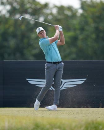 Sport Bilder des Tages NORTH BERWICK, SCOTLAND - JULY 10: Matti Schmid plays from the third tee during Round 2 of the Genesis Scottish Open at the Renaissance Club, North Berwick on July 10, 2026 in North Berwick, Scotland Genesis Scottish Open Round 2