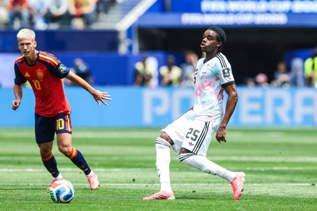 Spain s Dani Olmo and Belgium s Nathan Ngoy pictured in action during a soccer game between Spain and Belgian national team, Nationalteam Red Devils, on Friday 10 July 2026 in Los Angeles, USA, in the 1 4 finals of the FIFA World Cup, WM, Weltmeisterschaft, Fussball 2026. BRUNOxFAHY  x180898926x