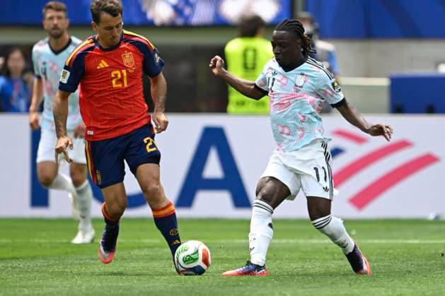 Spain vs Belgium - FIFA World Cup, WM, Weltmeisterschaft, Fussball 2026 LOS ANGELES, UNITED STATES OF AMERICA - JULY 10 : Oyarzabal Mikel forward of Spain, Doku Jeremy forward of Belgium pictured during the FIFA World Cup 2026 round of 8 match between Spain and Belgium at the SoFi stadium on July 10, 2026 in Los Angeles, United States of America, 10 07 2026 Los Angeles United States of America  Copyright: xNicoxVereeckenx