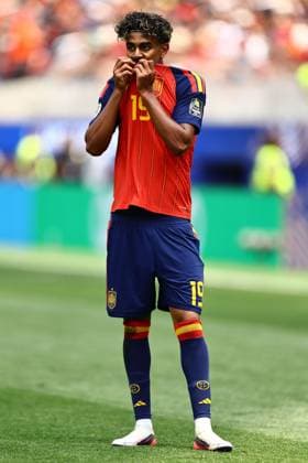 Lamine Yamal of Spain looks dejected Spain v Belgium, 2026 FIFA World Cup, WM, Weltmeisterschaft, Fussball Quarter-final, Football, Los Angeles Stadium, California, USA - 10 Jul 2026Los Angeles Los Angeles Stadium California (CA) United States of America  Copyright: xMichaelxZemanek Shutterstockx 16985789p