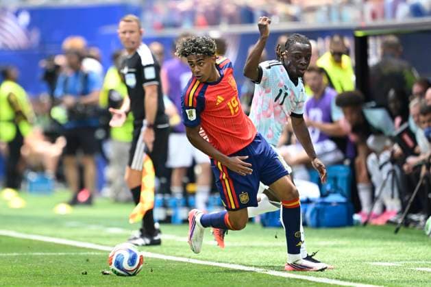 Spain vs Belgium - FIFA World Cup, WM, Weltmeisterschaft, Fussball 2026 LOS ANGELES, UNITED STATES OF AMERICA - JULY 10 : Yamal Lamine forward of Spain, Doku Jeremy forward of Belgium pictured during the FIFA World Cup 2026 round of 8 match between Spain and Belgium at the SoFi stadium on July 10, 2026 in Los Angeles, United States of America, 10 07 2026 Los Angeles United States of America  Copyright: xNicoxVereeckenx